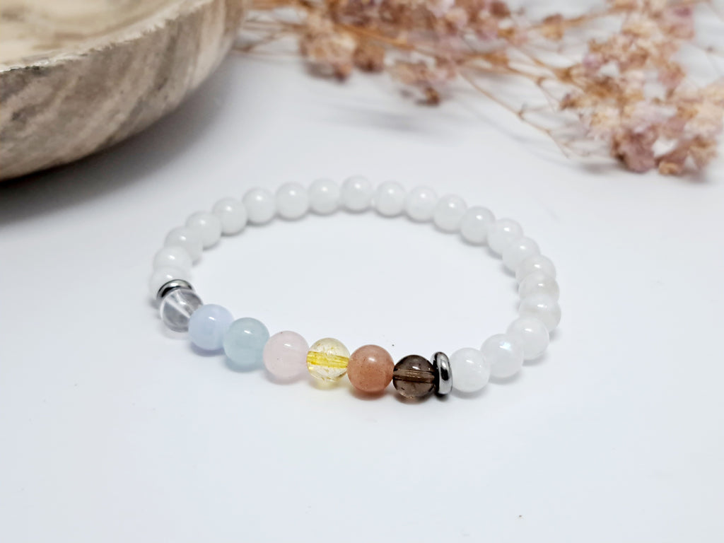 Bracelet 7 Chakras Équilibrant 6mm | Pierre de Lune & Pierres Naturelles | Bijou d'Intention