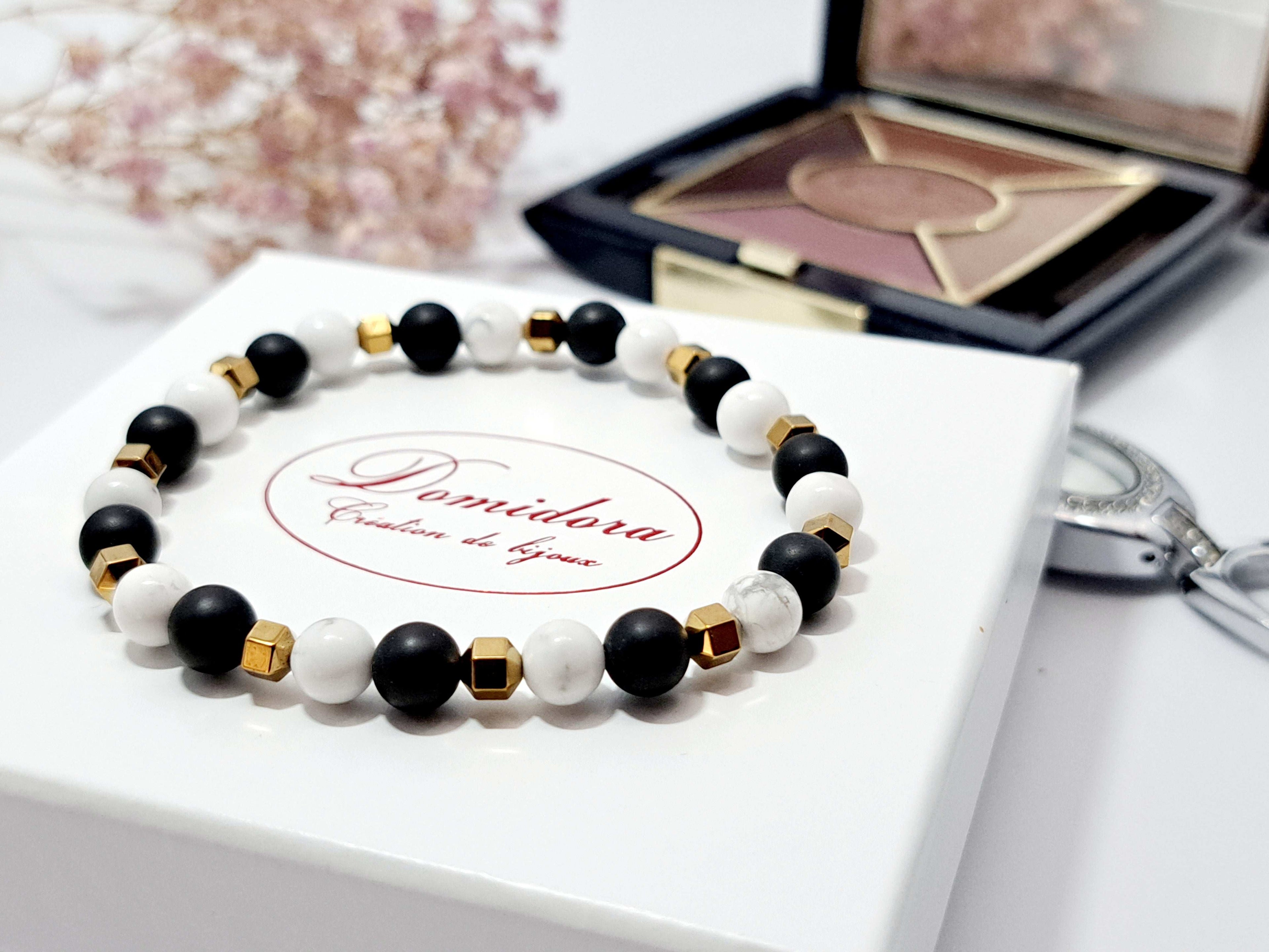 Cadeau de Noël Femme idéal ! Bracelet en pierres naturelles Œil de Tigre (protection) et Pierre de Soleil (énergie positive). Élégant, peut être porté au quotidien. Livré en coffret.