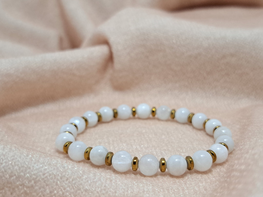 Bracelet Femme Élégance & Calme - Pierre de Lune 6mm & Hématite Dorée