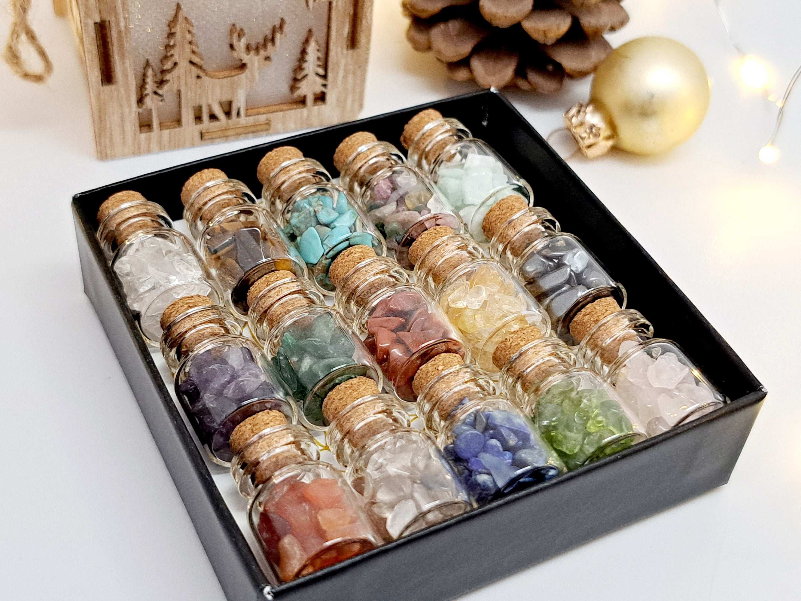 🥳 Offre Spéciale Noël pour Collectionneurs 🎄 : L'Ensemble Ultime de 15 Mini Fioles de Pierres Naturelles