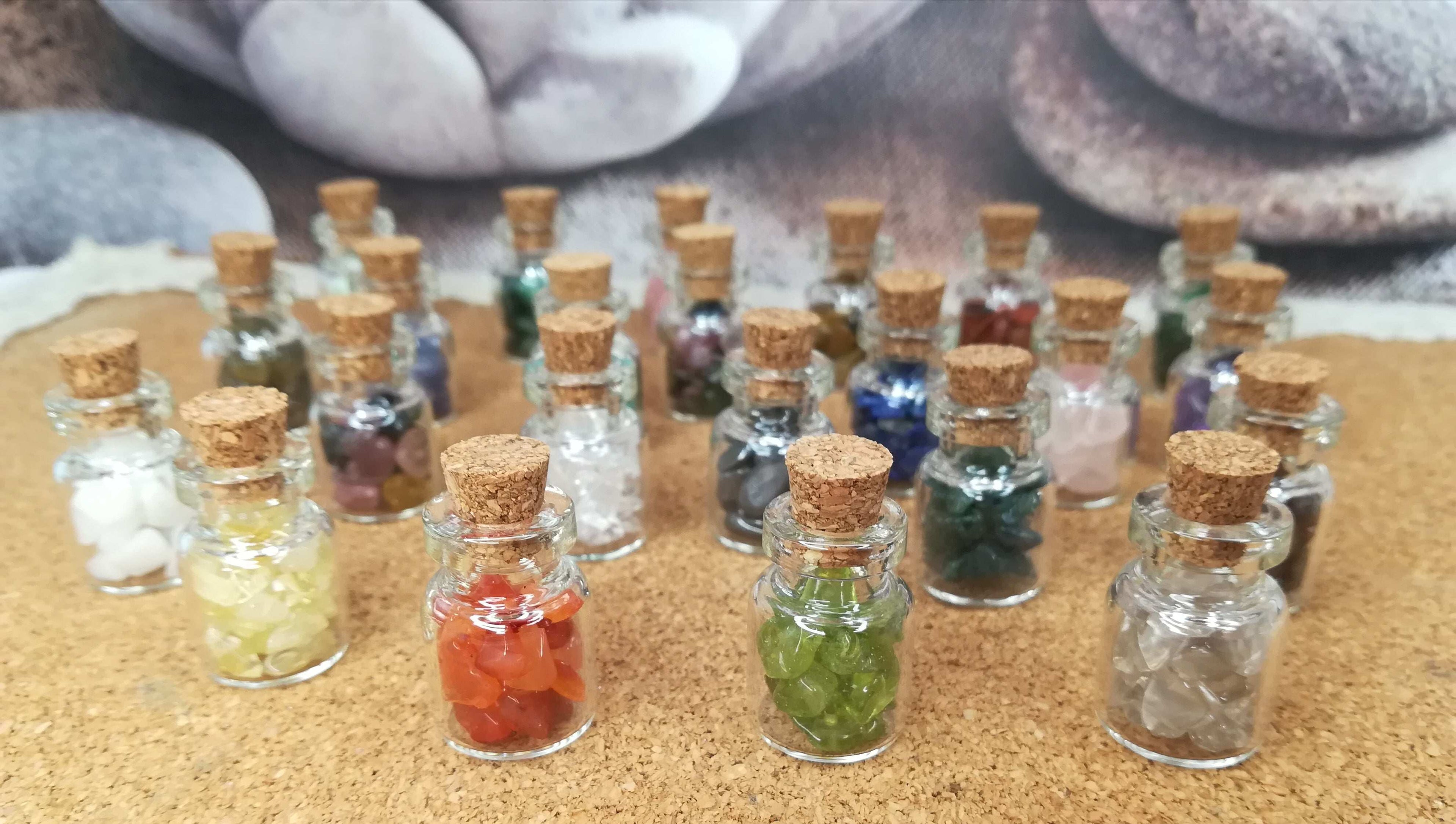 🥳 Offre Spéciale Noël pour Collectionneurs 🎄 : L'Ensemble Ultime de 15 Mini Fioles de Pierres Naturelles