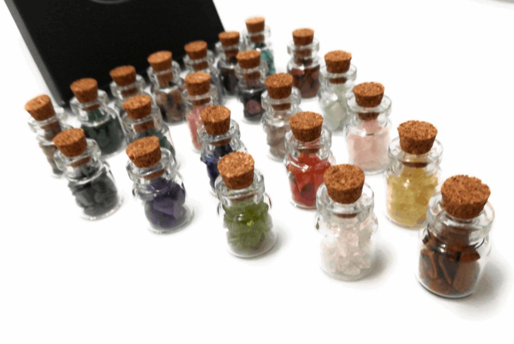 🥳 Offre Spéciale Noël pour Collectionneurs 🎄 : L'Ensemble Ultime de 15 Mini Fioles de Pierres Naturelles