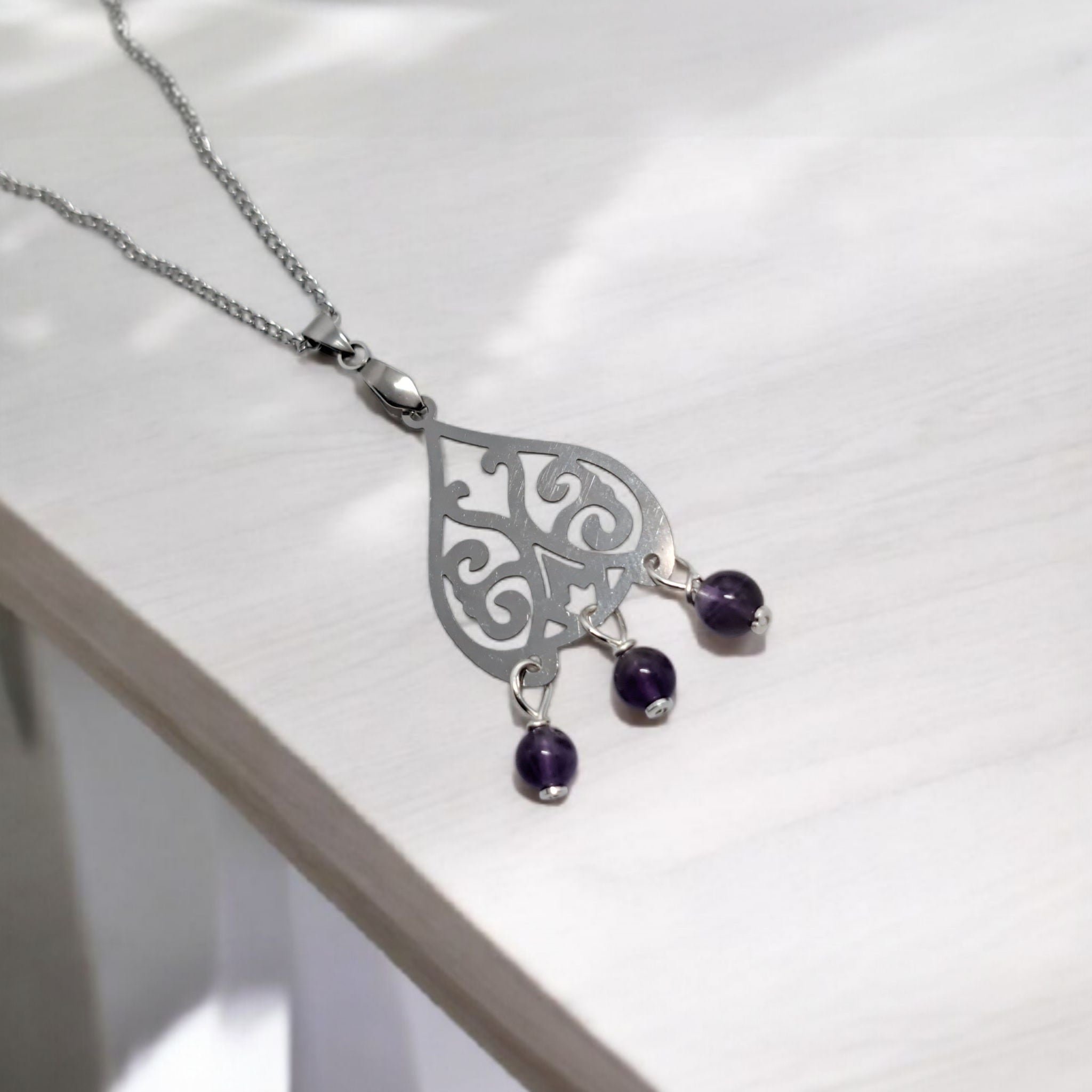 Pendentif Améthyste Et Acier | Bijou d'Intention & Sérénité